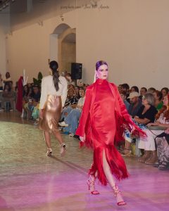 Fotografias de la X Pasarela Solidaria Cruz Roja Granada ( 2023 ) , Colecciones de El Corte Inglés , Fotografías José Mª Aponte Maestre JJCARPHOTO.com