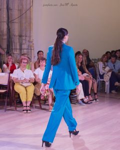 Fotografias de la X Pasarela Solidaria Cruz Roja Granada ( 2023 ) , Colecciones de El Corte Inglés , Fotografías José Mª Aponte Maestre JJCARPHOTO.com