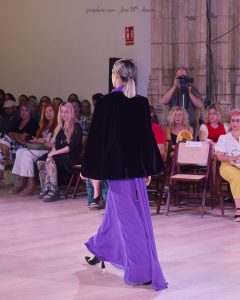 Fotografias de la X Pasarela Solidaria Cruz Roja Granada ( 2023 ) , Colecciones de El Corte Inglés , Fotografías José Mª Aponte Maestre JJCARPHOTO.com